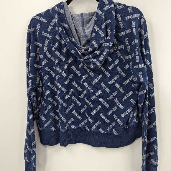 TOMMY Jeans Logo Cropped Hoodie - Picture 6 of 7